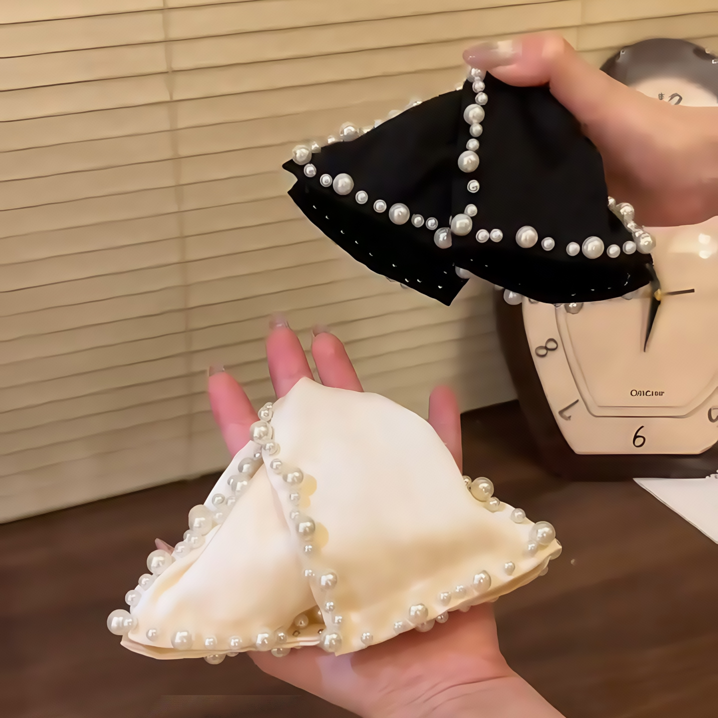 黑色蝴蝶结珍珠抓夹女夏天后脑勺显发量盘发发夹发卡鲨鱼夹子头饰
