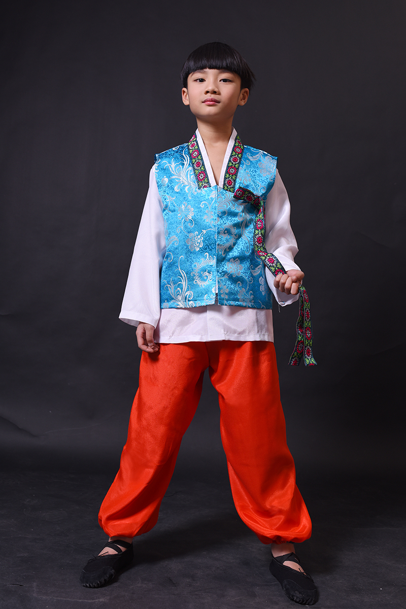 朝鲜族韩国儿童舞蹈表演服