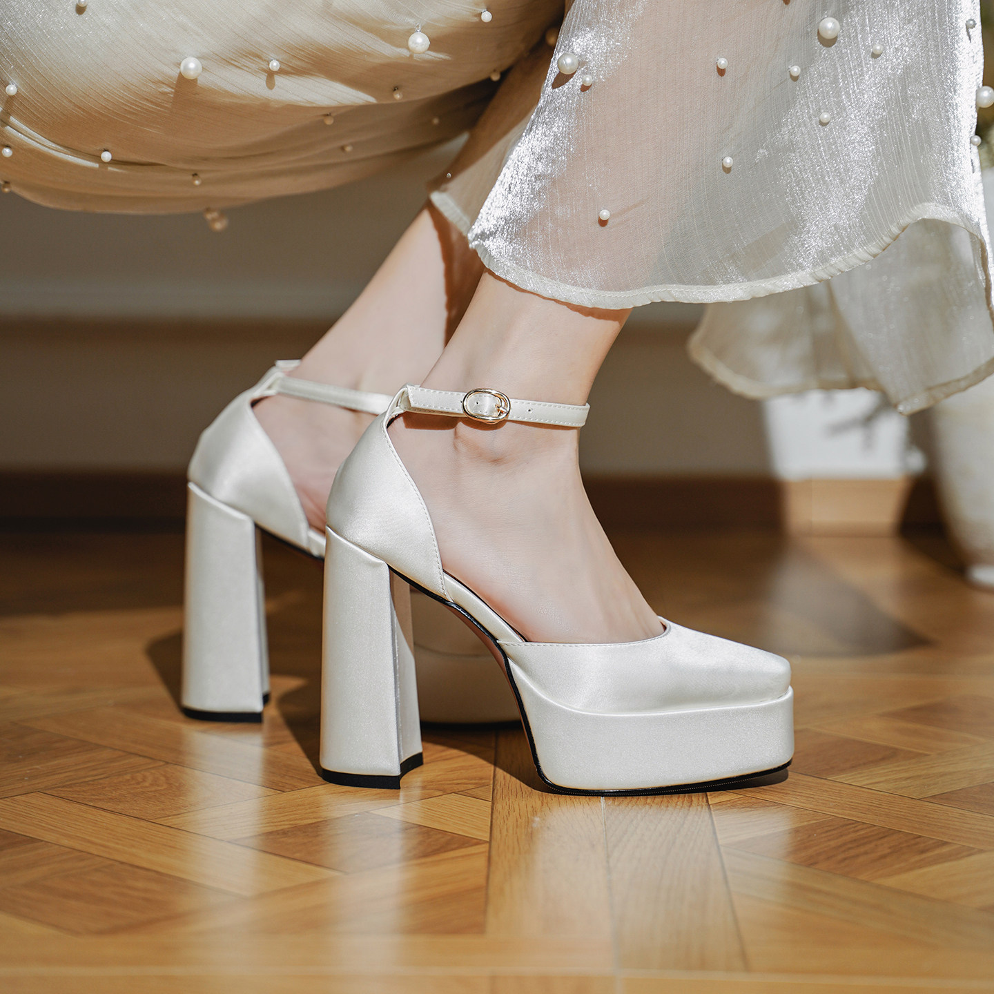 婚鞋新娘鞋高跟鞋白色粗跟真皮真丝主婚纱防水台厚底高跟鞋12厘米