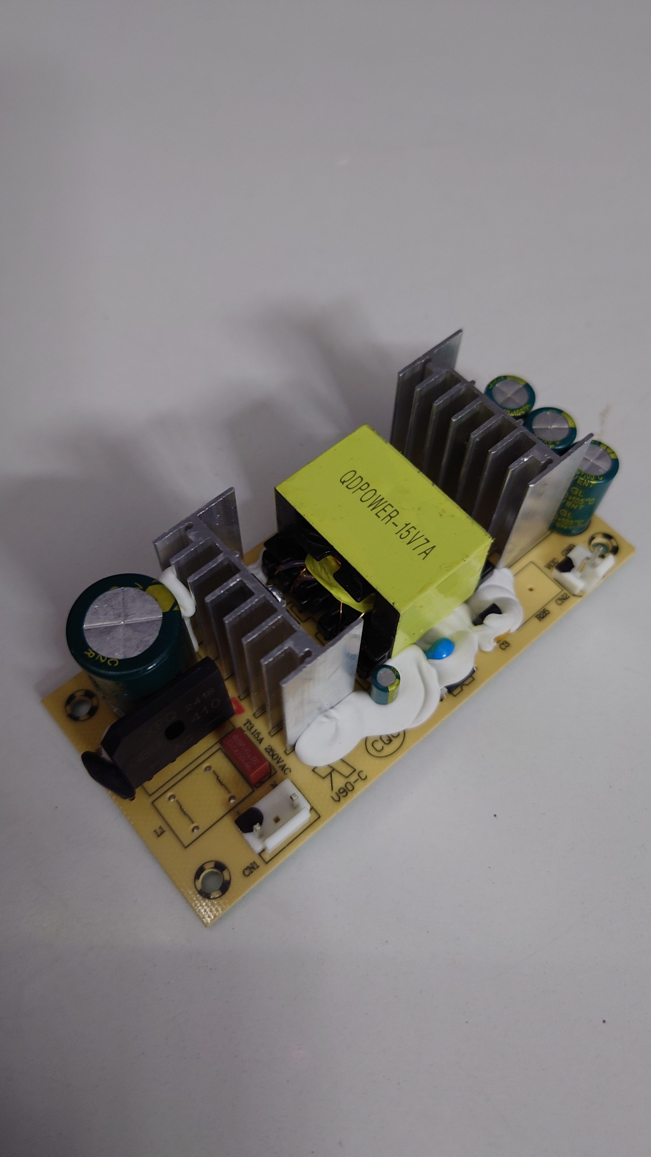 特美声山水红日浪庭户外音响功放板充电板15V7A尺寸4X10厘米图片