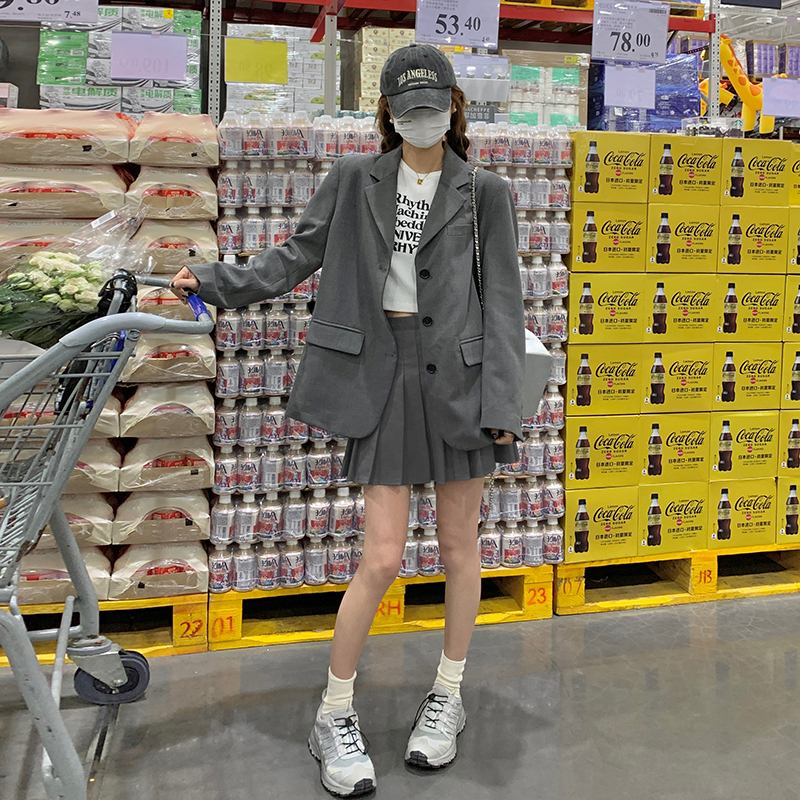 灰色学院风气质西装+百褶套装裙女2025春新款小个子半身裙两件套