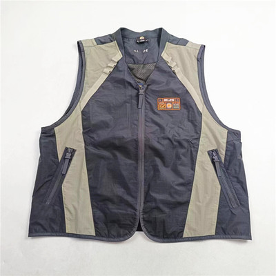 李宁运动单马甲男子反伍系列男子运动单马甲AMDT031-1