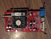 256M 七彩虹 GD2冰封骑士4 9550 agp 镭风