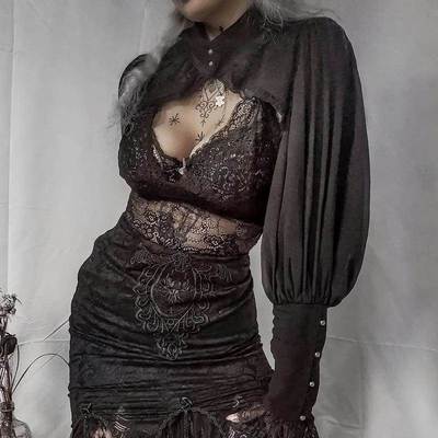 YL22336短款罩衫女 特色蕾丝包边设计感暗黑宫廷风高领坎肩上衣