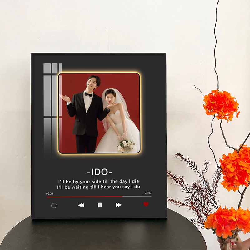 创意音乐播放器造型摆件画情侣婚纱照装饰画定制蓝牙音响新婚礼物