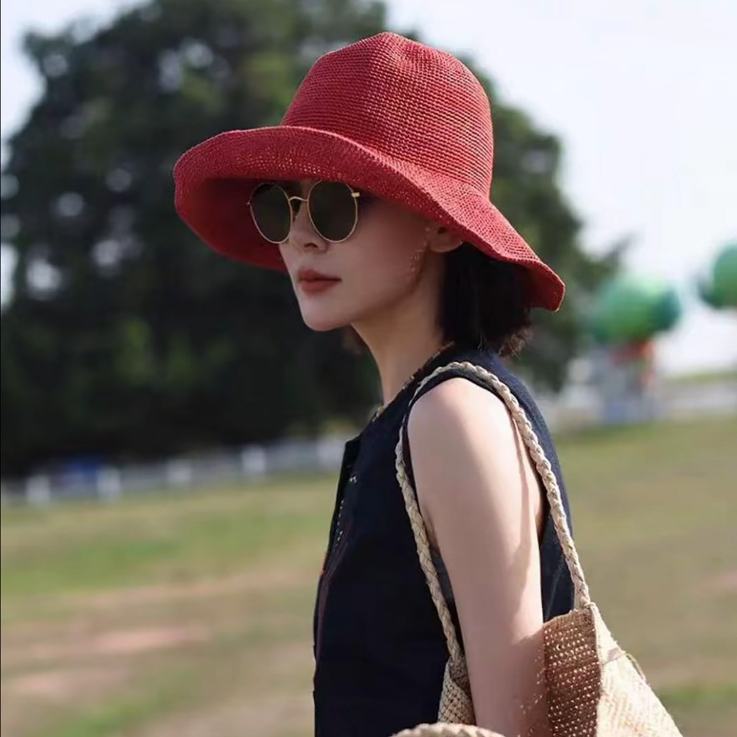 红色草帽女夏季大帽檐透气防晒帽