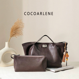 cocoarlene品牌新款时尚小众设计菜篮包百搭软皮水桶包手提斜挎包