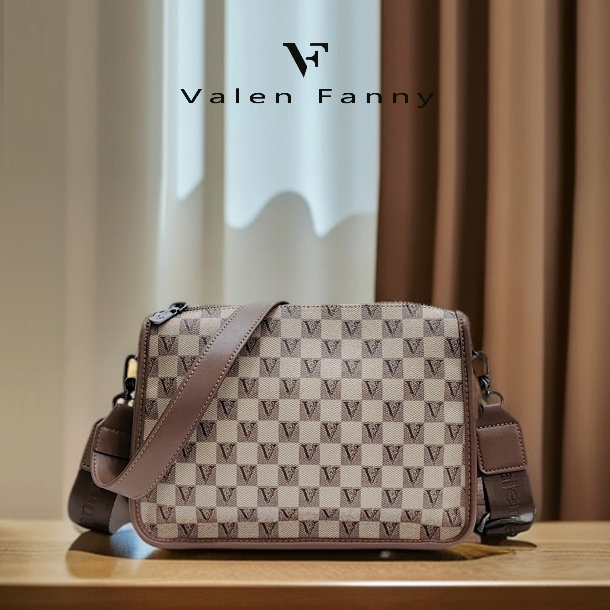 VF品牌女包正品华伦梵妮棋盘格豌豆包大牌单肩斜挎机场包VF8077潮