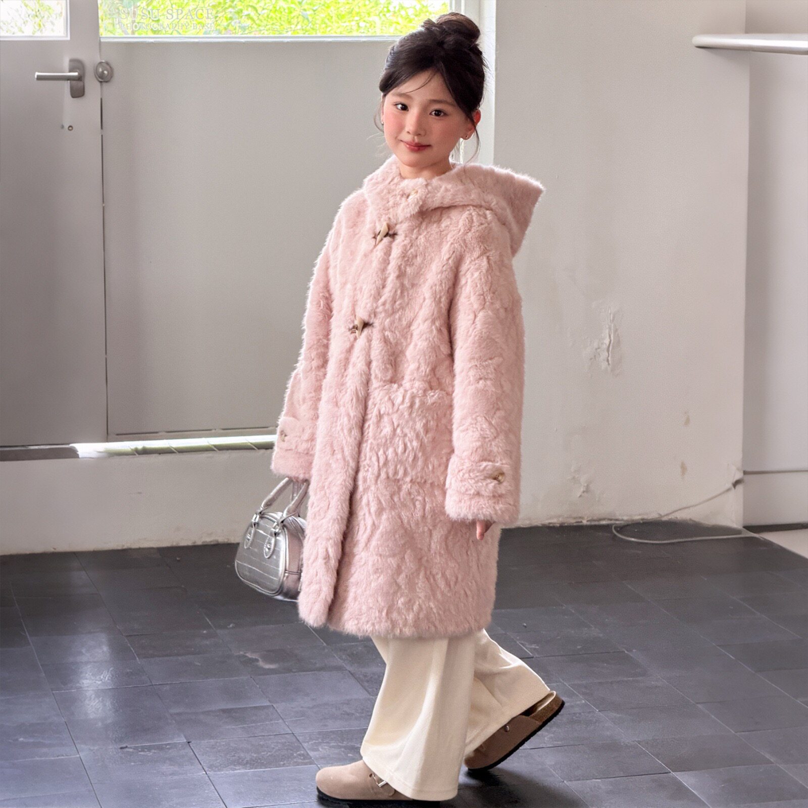 冬季女童仿水貂毛连帽加厚大衣