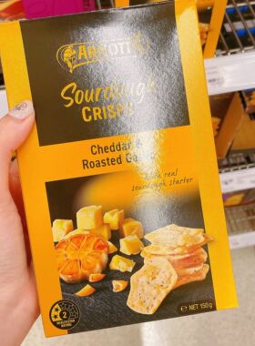 M家澳洲直邮arnotts雅乐思新品芝士蒜香/碎胡椒百里香面包片脆饼