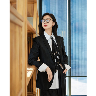 单品黑银波点真丝领带 时髦精 TRACY CHU