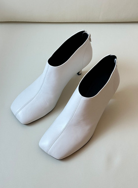 TRACYCHU 白色方头手工羊皮裸踝靴（跟高6.5cm)时尚洋气舒适百搭