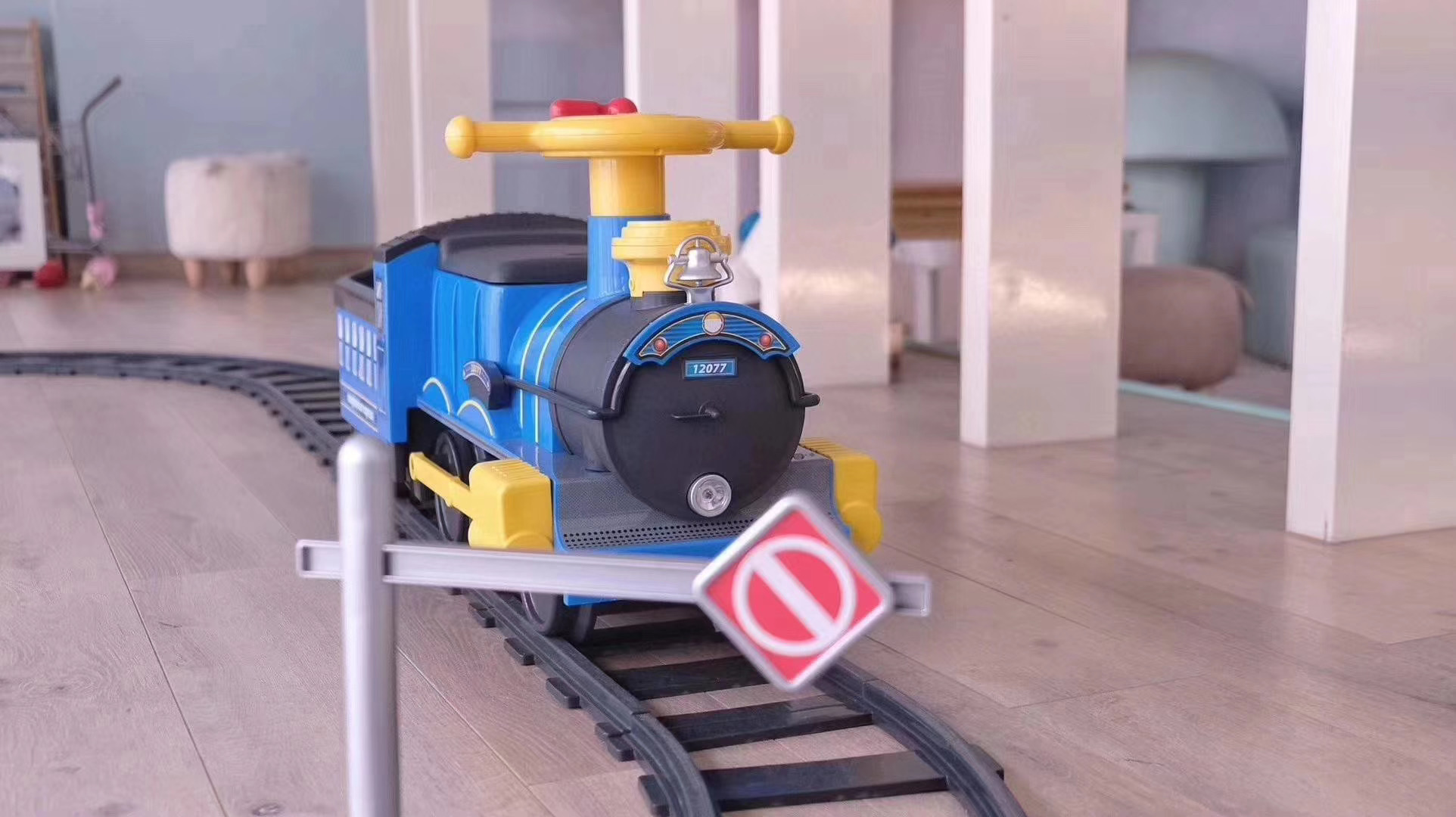 rollplay如雷小火车可坐人儿童电动车汽车宝宝轨道交通婴儿玩具车|ruв категории игрушка/коляска/головоломка/блоки/модель, коляска/детей на роликах, электромобилей для детей - от Buy2taobao.com для оказания профессиональной услуги покупки агента Taobao