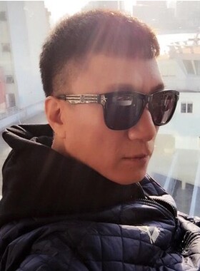 扫黑五角星太阳眼镜同款