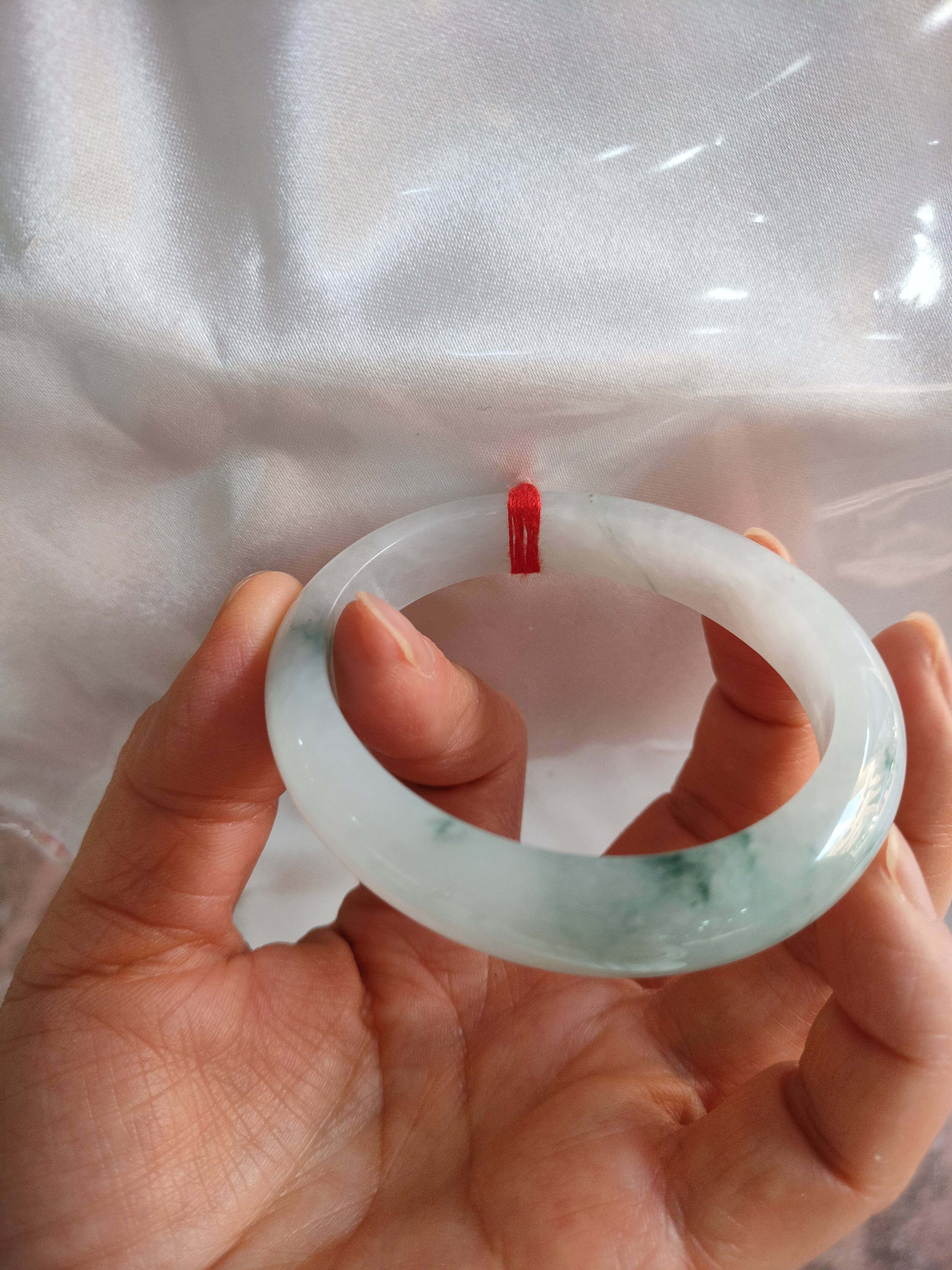 53圈口a货飘蓝花牛奶底贵妃翡翠手镯 正品送证书19R