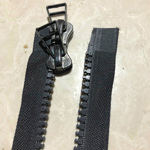 黑灰色8号树脂金属头81厘米双头双开拉锁右插SAB品牌羽绒服长拉链