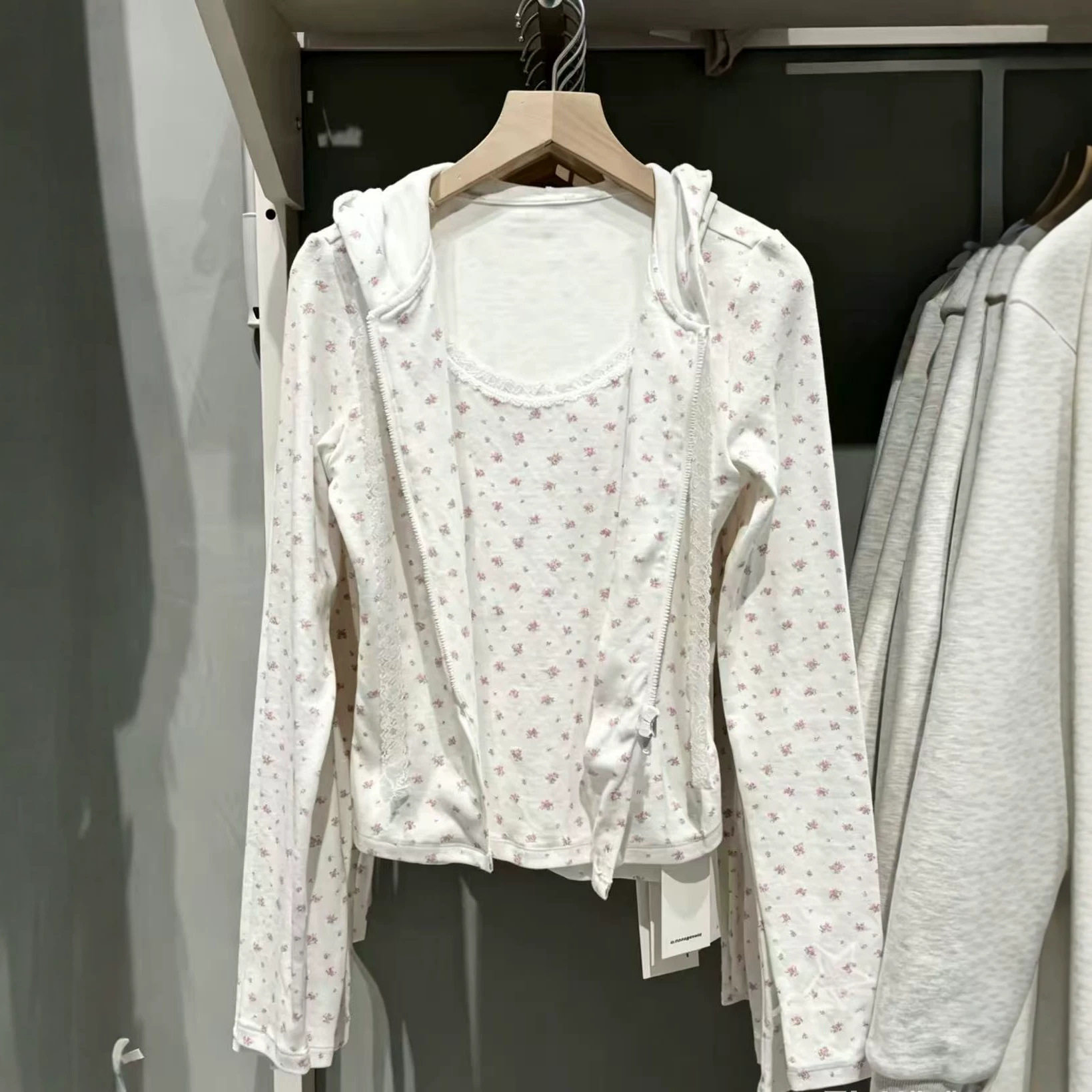 小海鸥秋冬粉碎花蕾丝假两件上衣