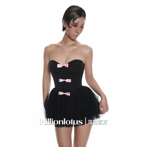 莲的百万 辣妹法式纯欲粉蝴蝶结黑色抹胸裙子小礼裙显瘦连衣裙女