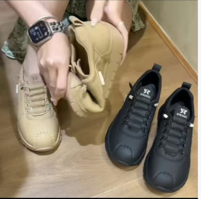2025年新款女单鞋休闲运动鞋牛筋底平跟轻便时尚防滑耐磨柔软舒