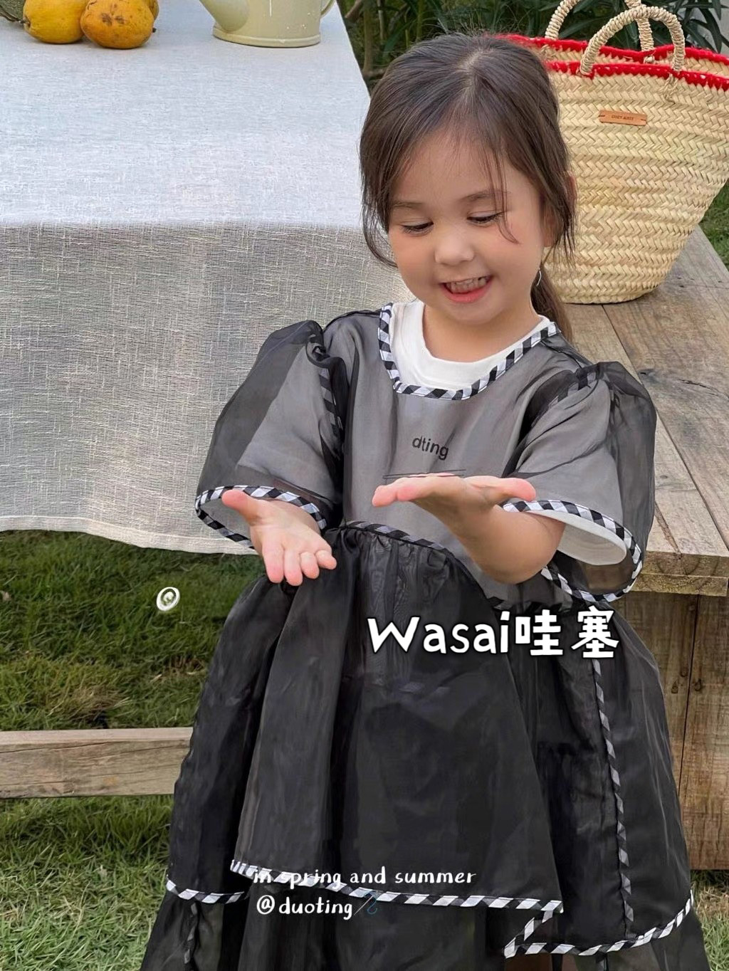 森韩黑白两件套连衣裙