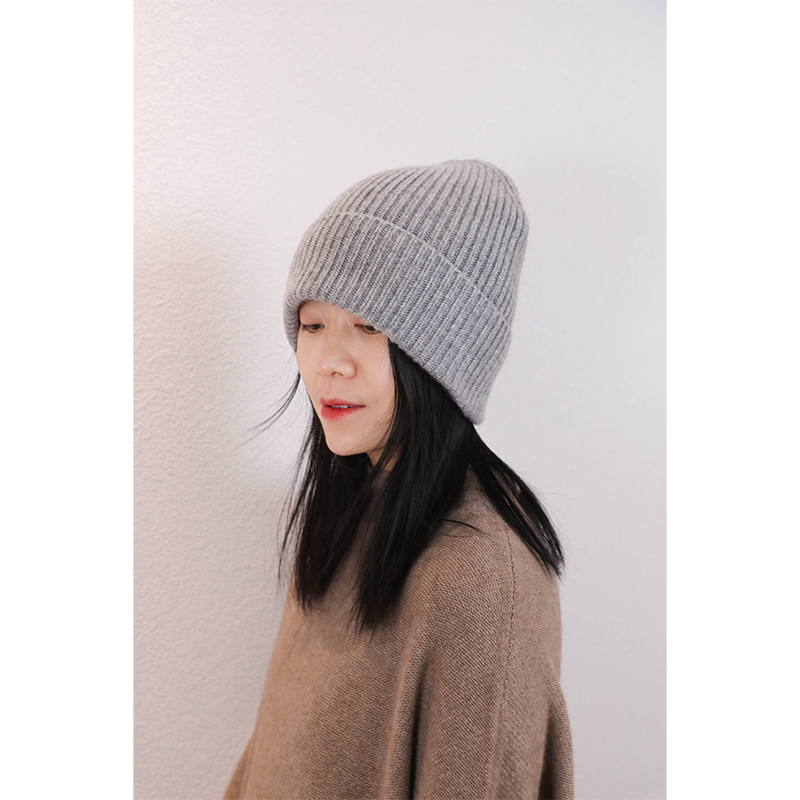 加厚翻边抽条纯色羊绒针织尖尖帽