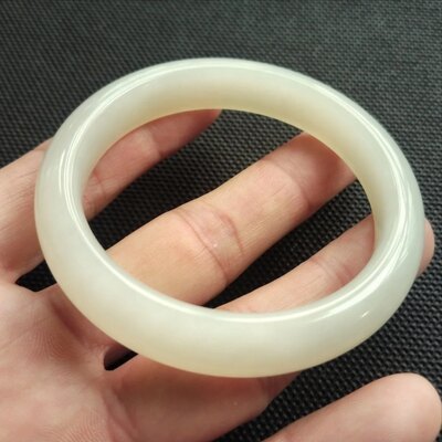 西安时尚百搭女款天然晴水正品玉手镯蛇纹石玉晴水高冰女款镯子