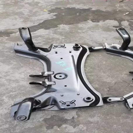 适配东风前桥副车架元宝梁