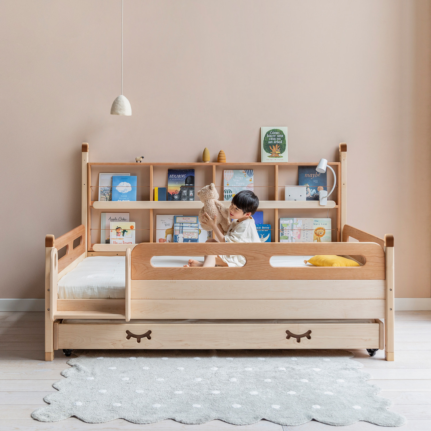 孩在 树屋低床 小户型置物架搭配拖床全实木简约儿童床