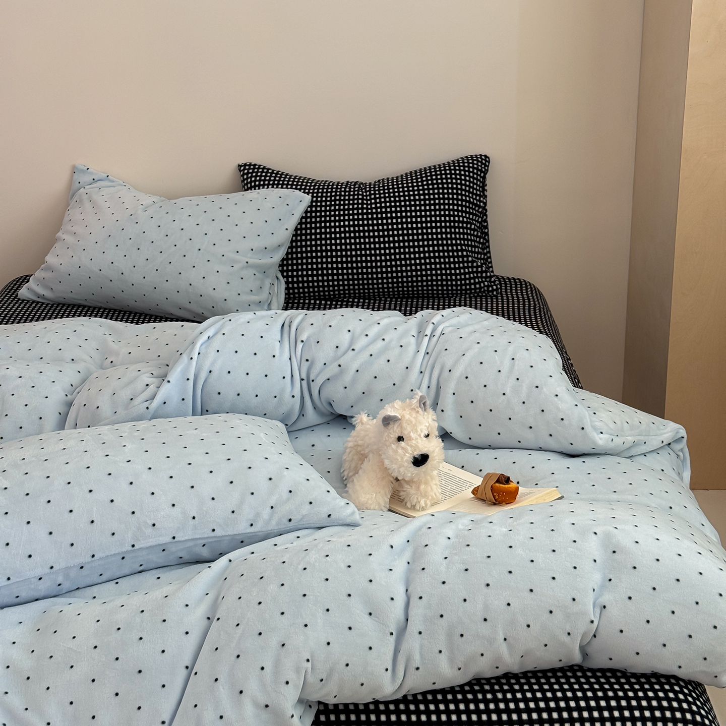 韩式简约波点牛奶绒四件套秋冬加厚保暖珊瑚绒被套法兰绒床单床笠