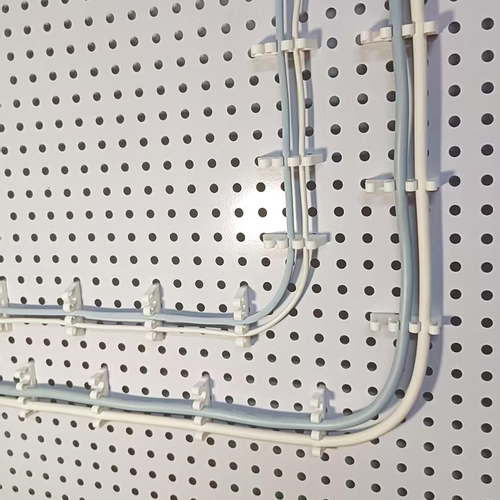 圆孔洞洞板配件数据线电源线走线神器卡扣固定器充电线理线夹