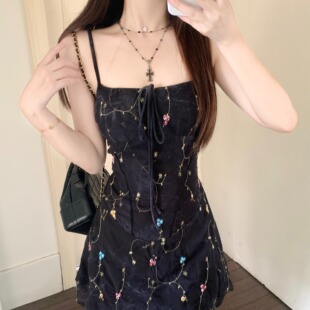 大码胖mm碎花吊带连衣裙夏玫瑰刺绣雪纺收腰显瘦性感A字绝美短裙