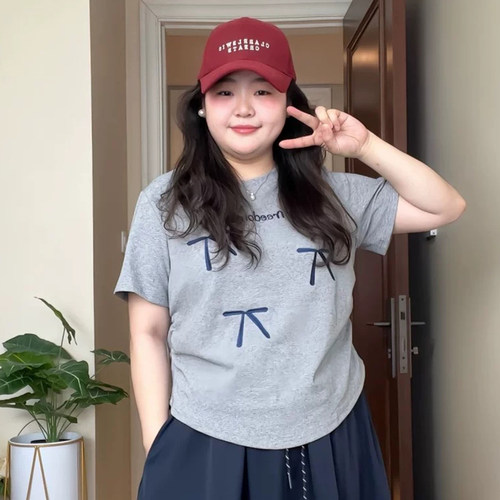 大码女装棉圆领蝴蝶结刺绣正肩短袖T恤+半身裙胖MM修身显瘦小上衣