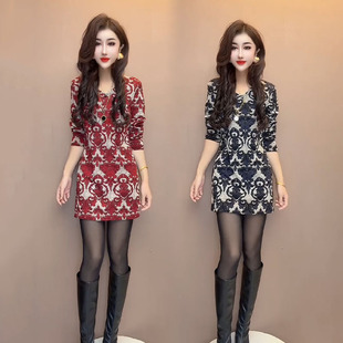 2026早春新款欧花时尚连衣裙女洋气百搭V领长袖休闲遮肉显瘦大衫