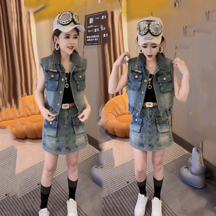 时尚牛仔套装女2026春夏新款欧货洋气无袖坎肩马甲外套裤裙两件套