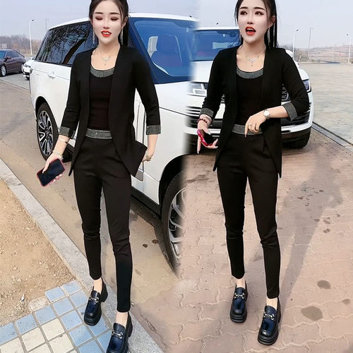 网红时尚套装三件套气质名媛2026年春秋新款烫钻西装吊带小脚裤女