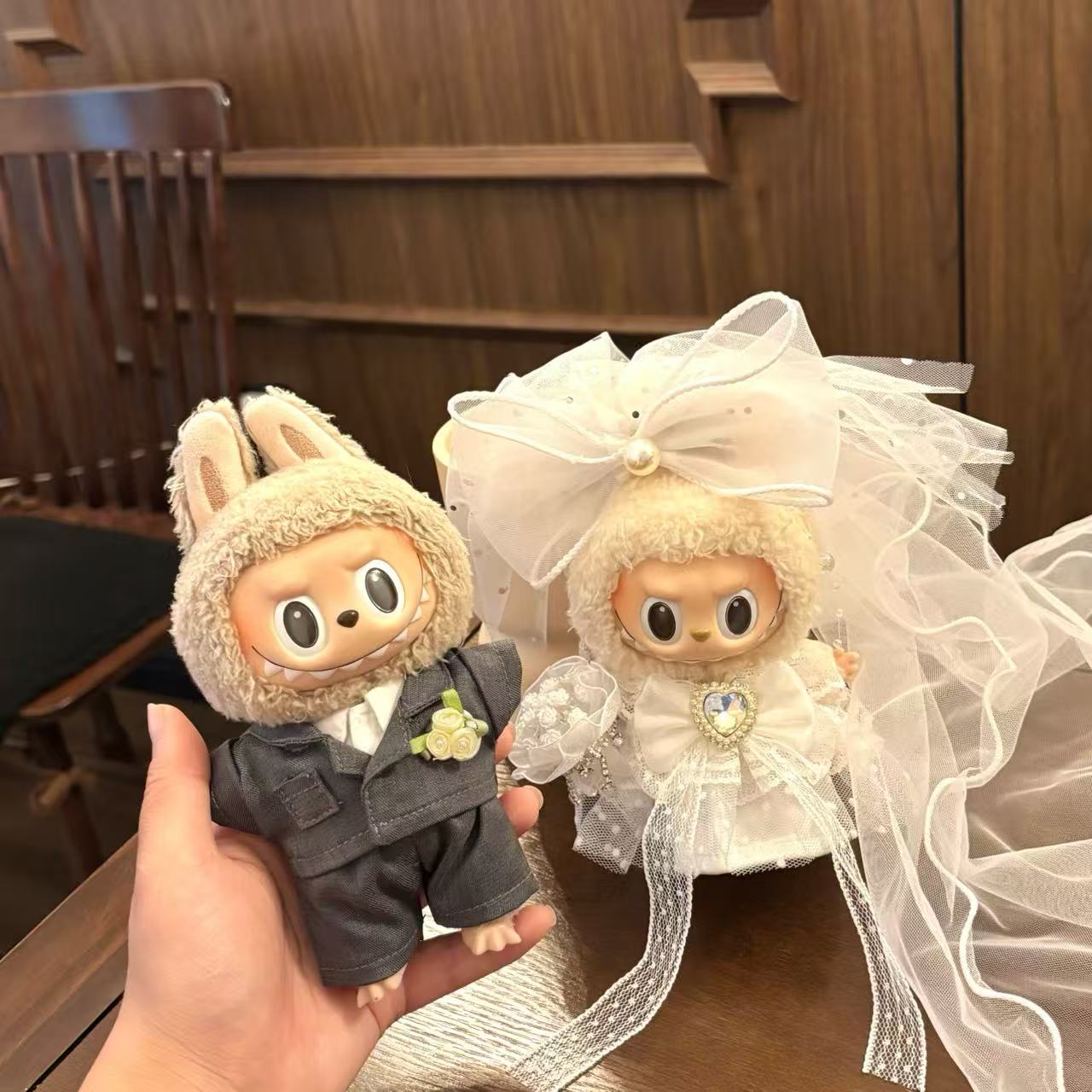 【超重工】Labubu娃娃衣服婚纱婚礼礼服西装搪胶挂件情侣套装结婚