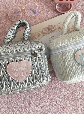 情人节定制logo爱心化妆包女大容量便携旅行收纳包手提洗漱包