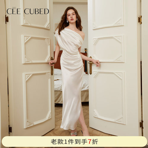 CEECUBED米白醋酸斜肩连衣裙