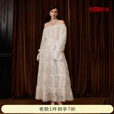 CEECUBED一字肩长袖收腰连衣裙