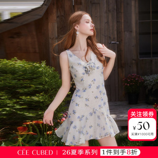 ELLIGIOI蓝白玫瑰印花V领无袖连衣裙度假小裙子女2026夏季新款