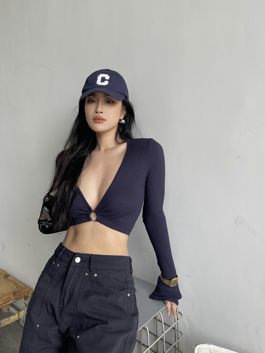 修身短款露脐镂空长袖v领纯欲