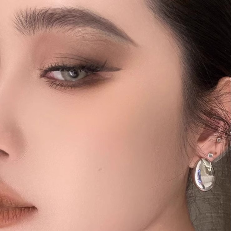 AIYALIU2025新款欧美小众设计椭圆蛋壳圆球金属光面独特高级耳扣