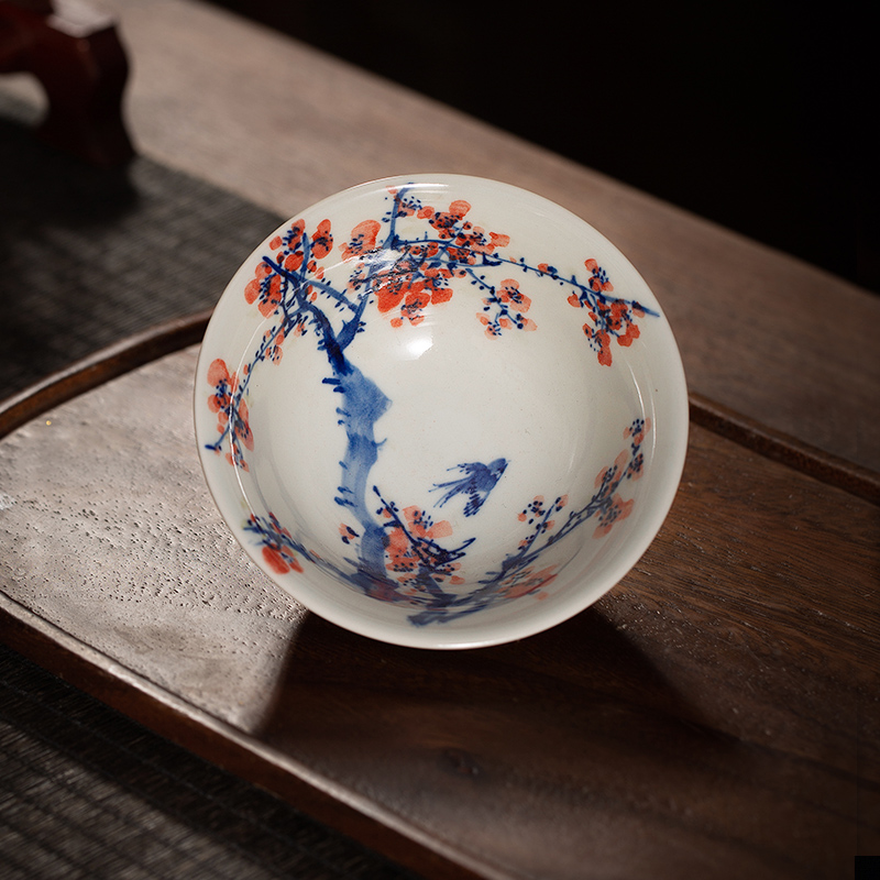 枭窑手工手绘喜鹊红梅杯