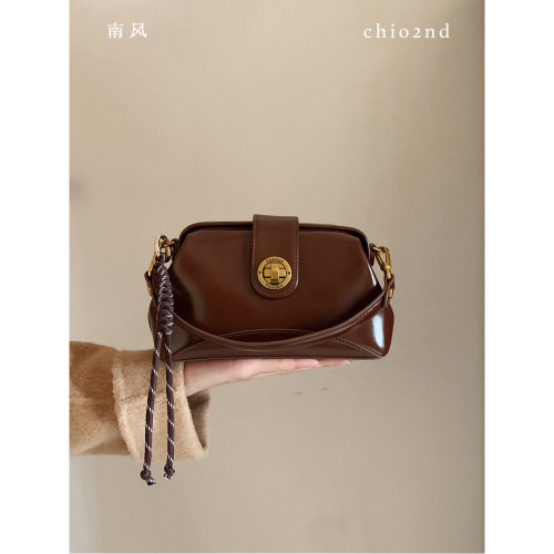 Chio2nd摩登相片小方包