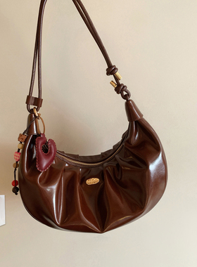 南风Chio2nd 巧心褶皱腋下包包女复古小众高级感月牙包单肩斜挎包