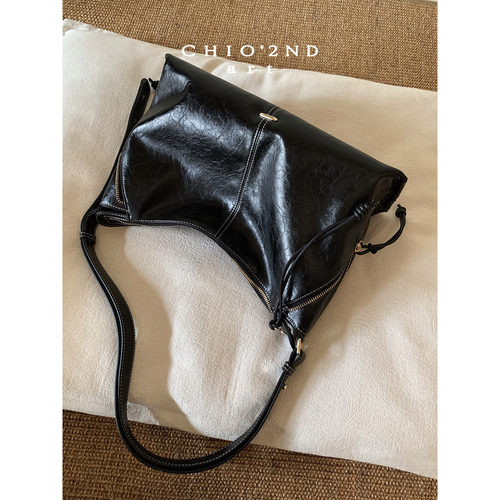 南风Chio2nd松弛黑皮hobo流浪包