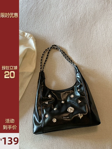 Вместительная и большая сумка на одно плечо, в стиле панк, коллекция 2023