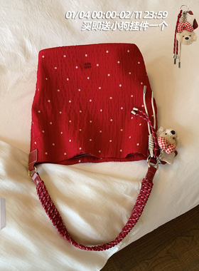 南风Chio2nd 高颜值设计师款红色波点包褶皱肌理休闲包女士单肩包