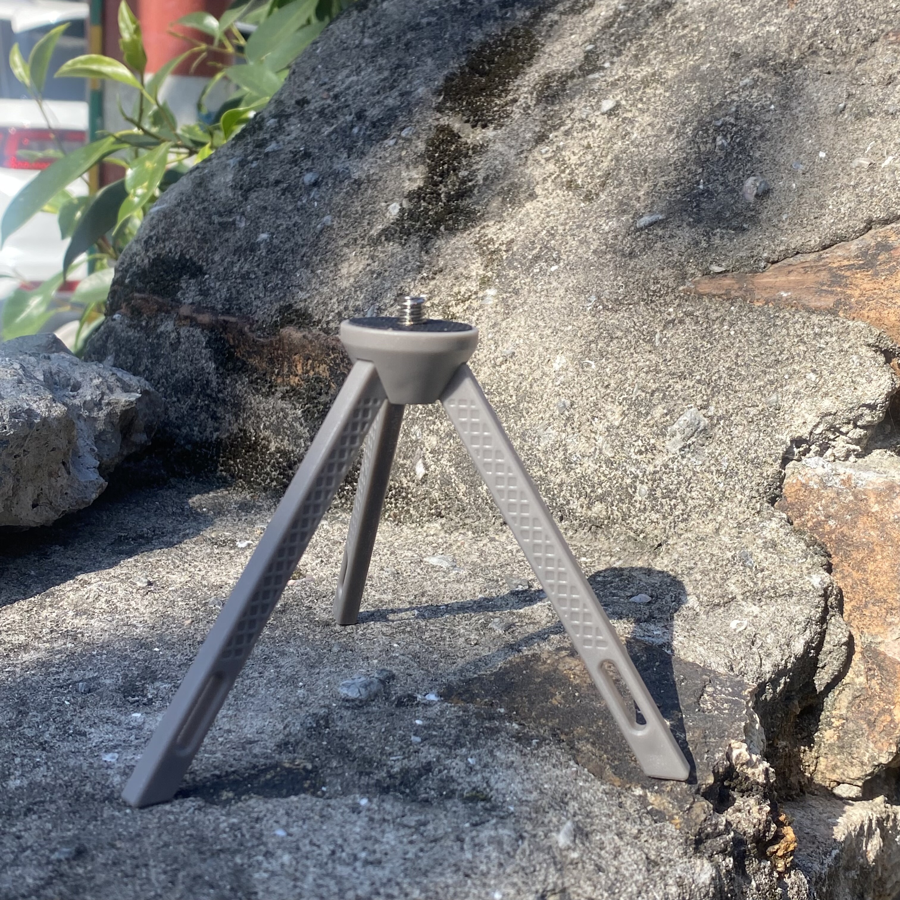 mini三脚架灰色露营灯1/4螺纹支架桌面三脚架迷你支架户外,户外/登山/野营/旅行用品,露营灯罩/露营灯配件,淘宝优惠券,粉丝福利购,淘宝优惠卷