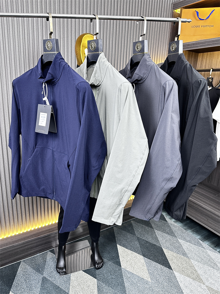 英单269.99欧！進口日本面料 城市高端防水透气立领薄外套防晒衣